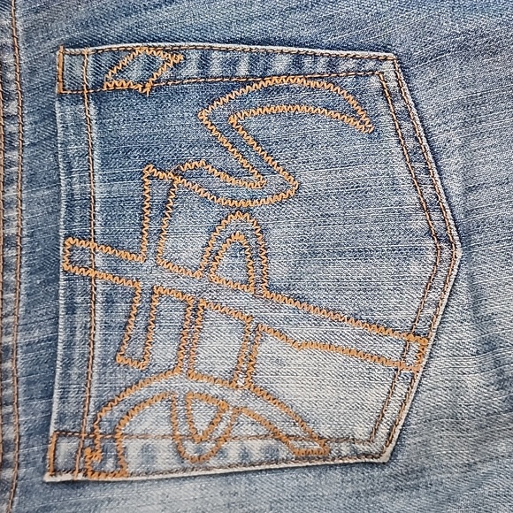 Not Of This World Jesus Medium Wash Distressed Denim Jeans, Size 33 - Picture 8 of 16